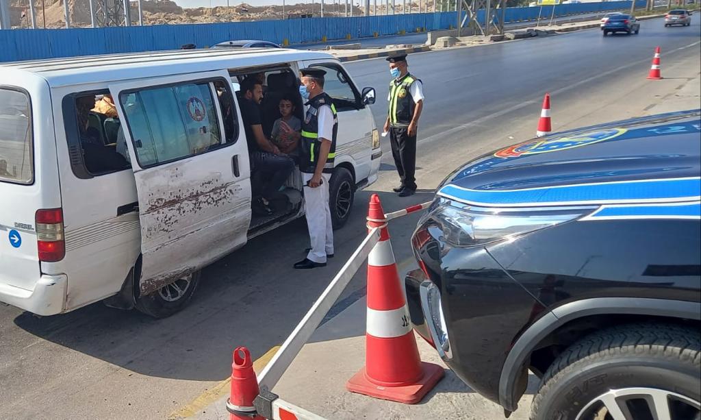 <strong> حملات على مواقف السرفيس بعد زيادة أسعار الوقود لضبط التعريفة الجديدة</strong>