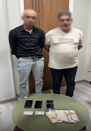 المتهمين