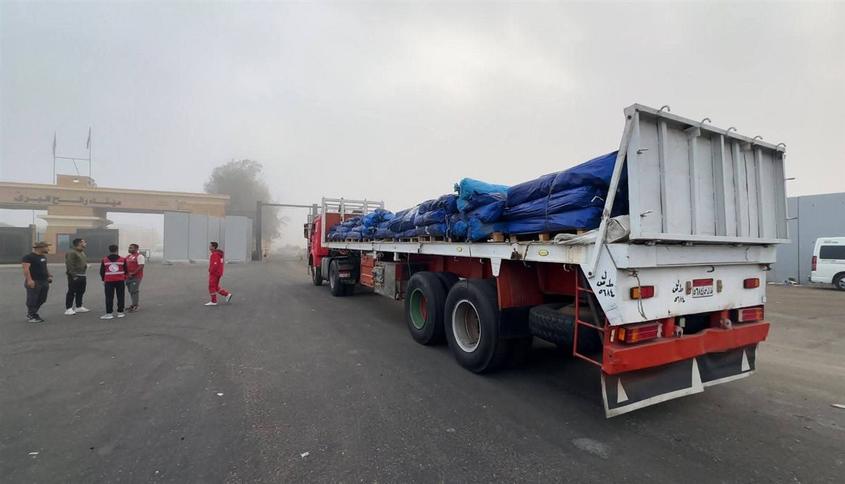 <strong>الهلال الأحمر المصري يطلق القافلة السبعين</strong>