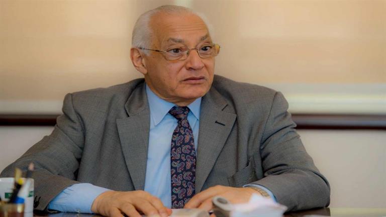 <strong>الدكتور علي الدين هلال</strong>