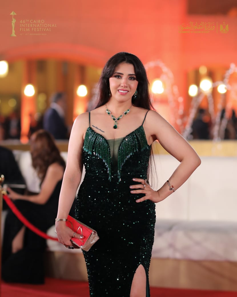<strong>نور فخري</strong>