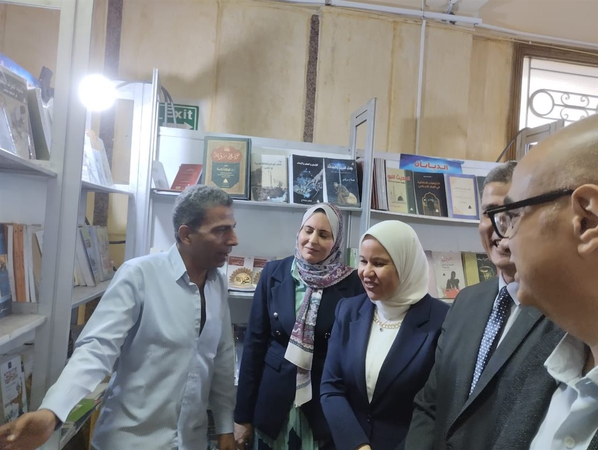 افتتاح معرض الكتاب بكلية الدراسات الإسلامية بالإسكندرية