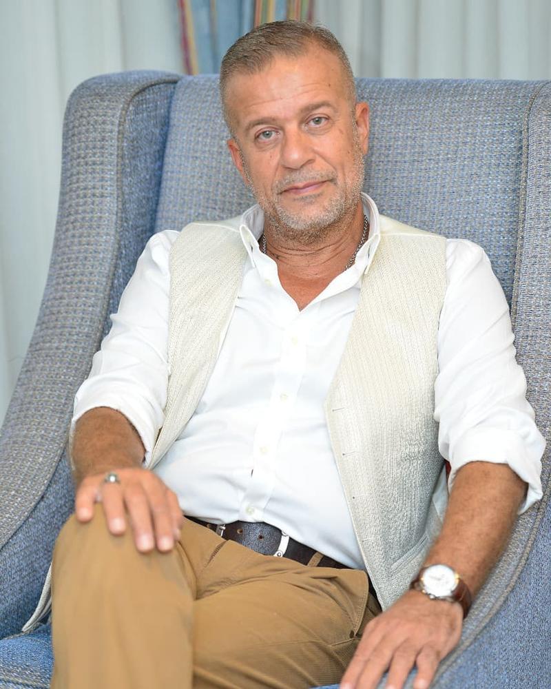 <strong>شريف منير</strong>