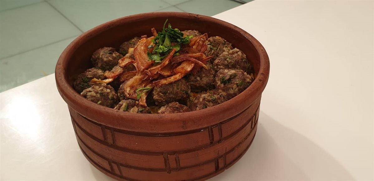طاجن الفريك باللحمة&nbsp;