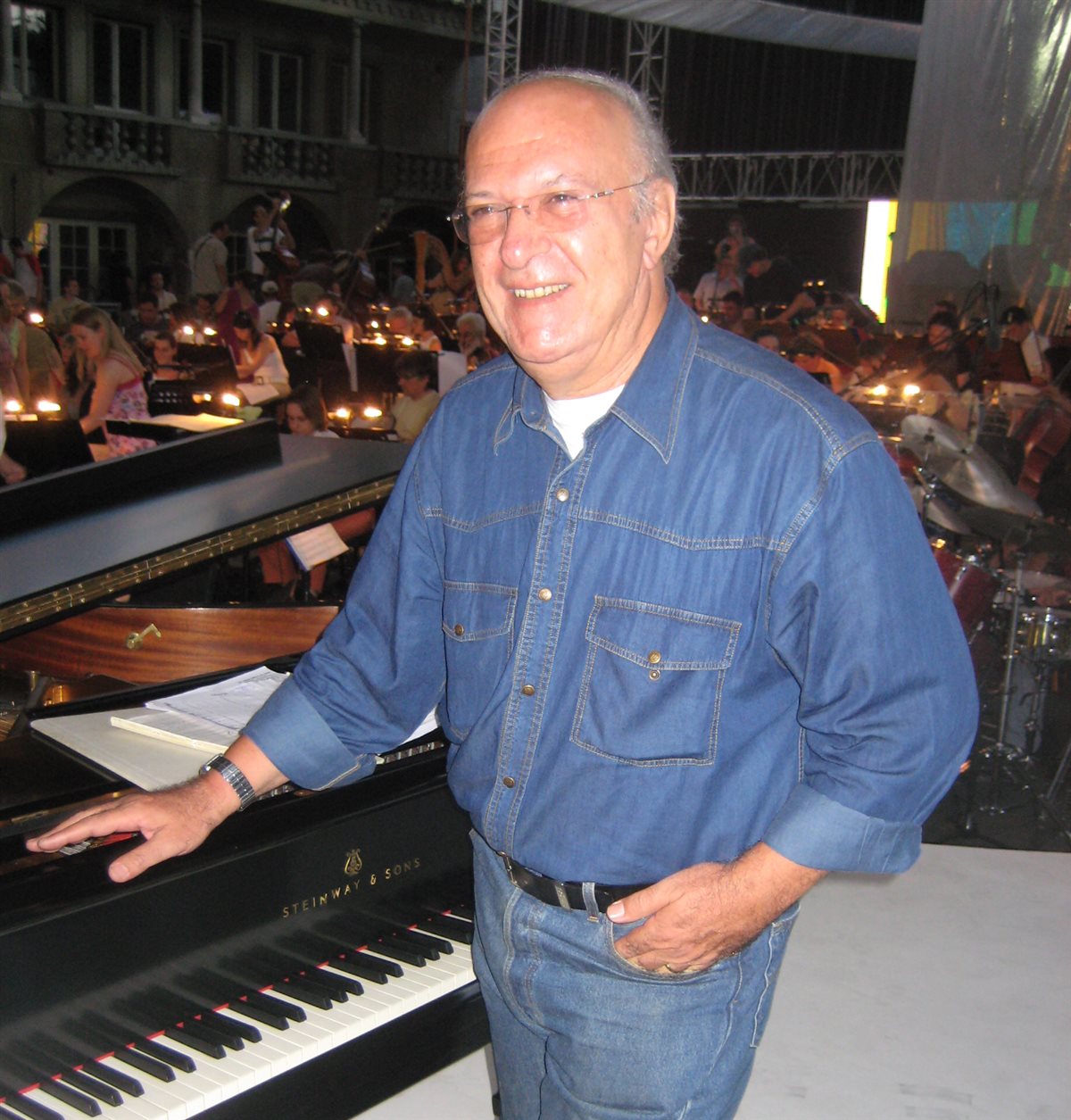 <strong>عمر خيرت</strong>