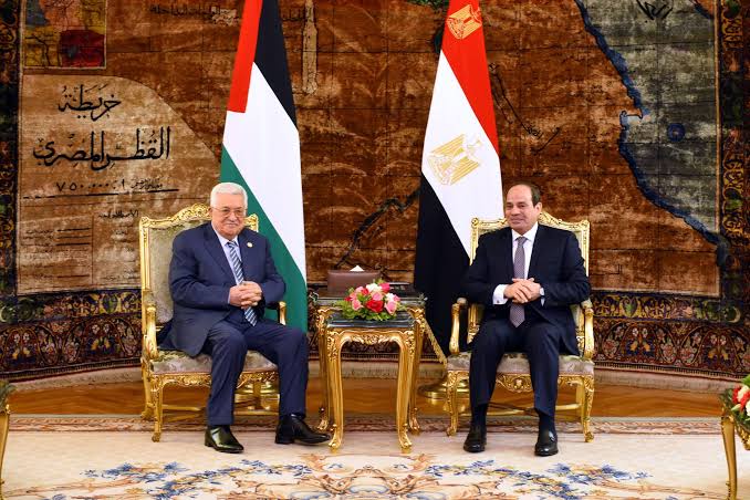 الرئيس عبد الفتاح السيسي ونظيره الفلسطيني