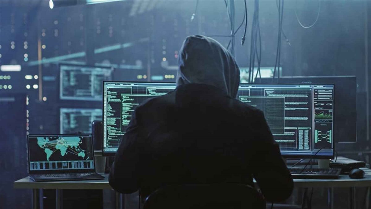 تعبيرية لقراصنة الإنترنت