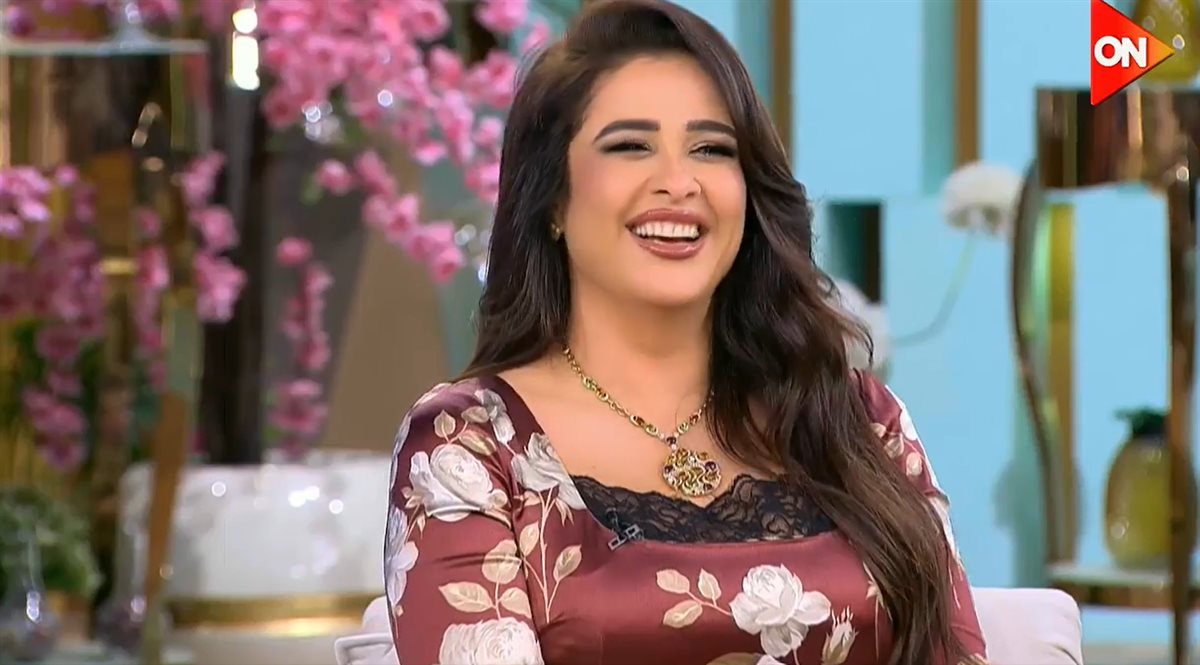 <strong>ياسمين عبد العزيز</strong>