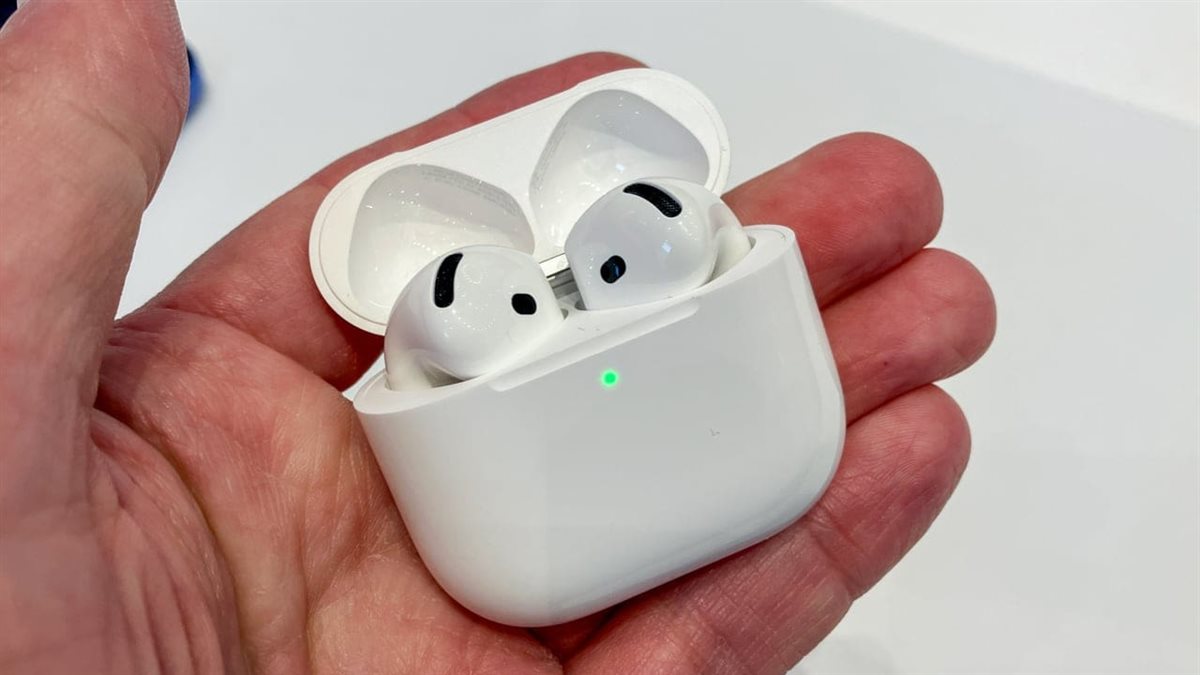 <strong>سماعات AirPods</strong>