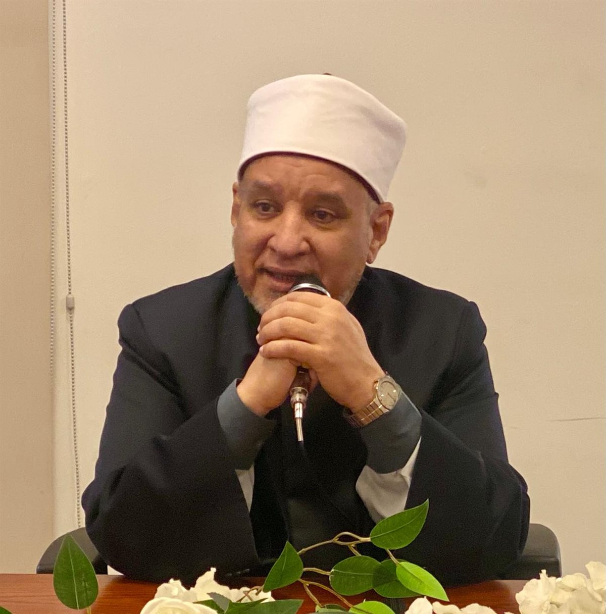 الدكتور حسن الصغير