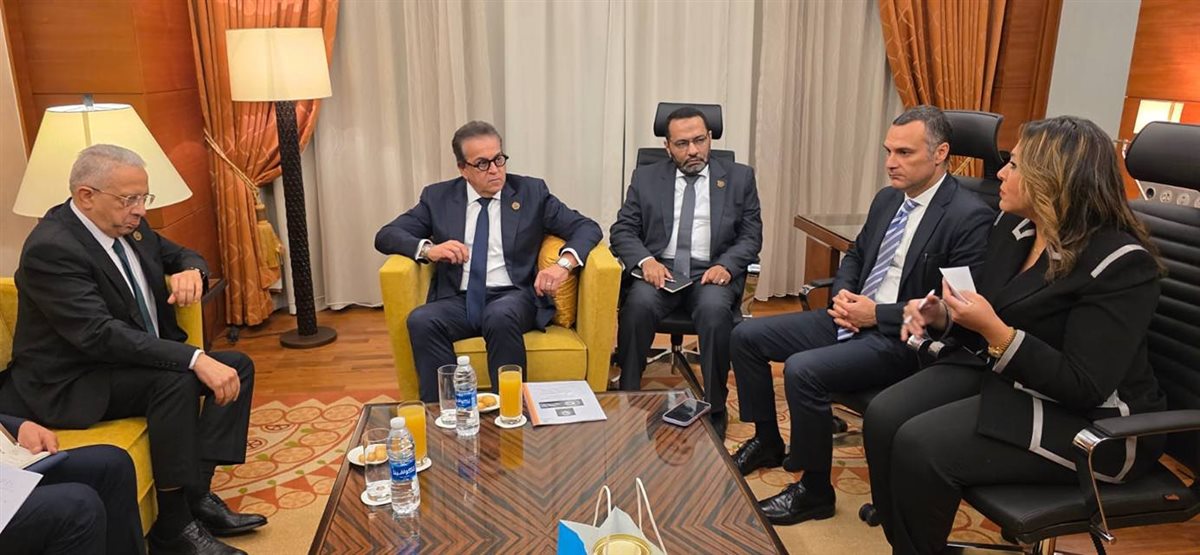 <strong>&nbsp;وزير الصحة والسكان</strong>