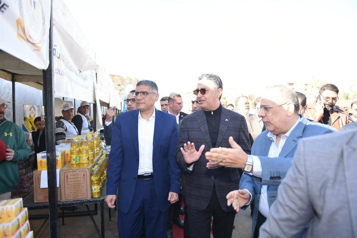 <strong>&nbsp;وزير التموين والتجارة الداخلية</strong>