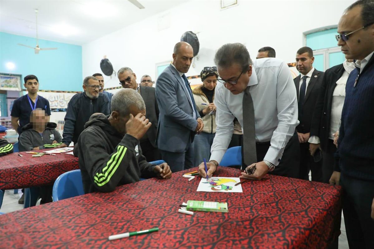 <strong> رئيس مجلس الوزراء</strong>