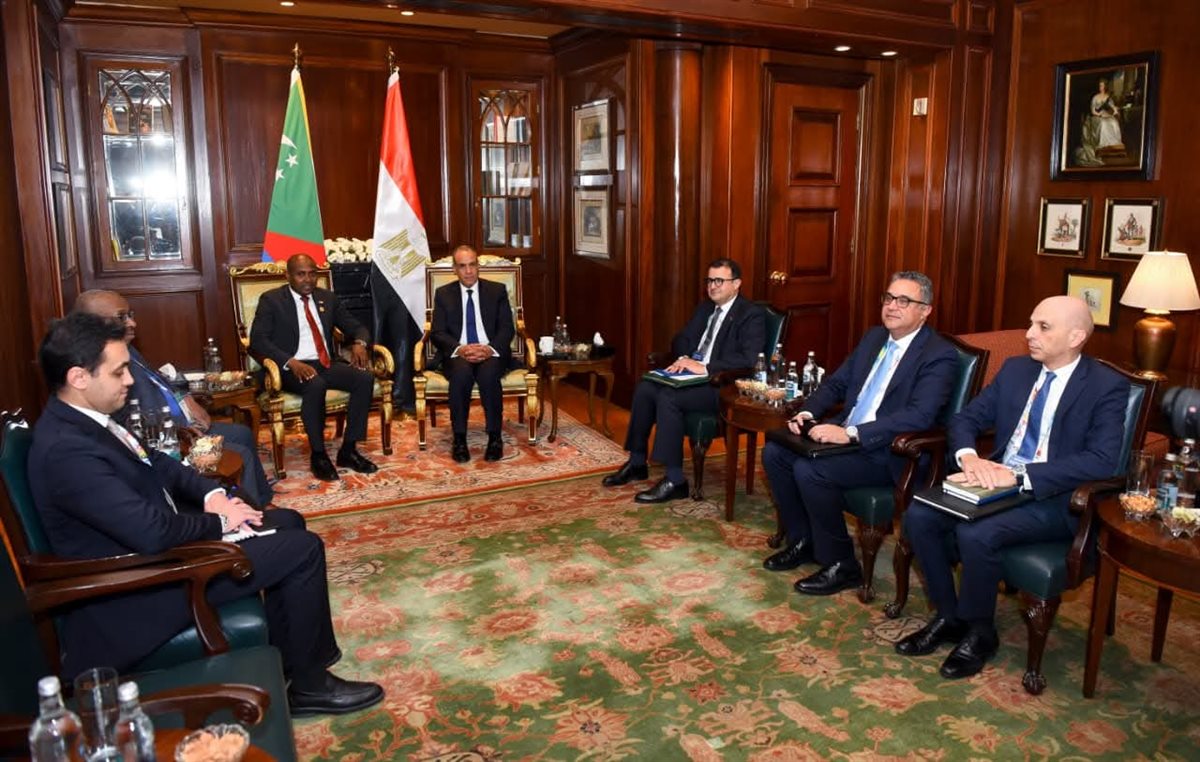 وزير الخارجية ونظيره بجمهورية جزر القمر
