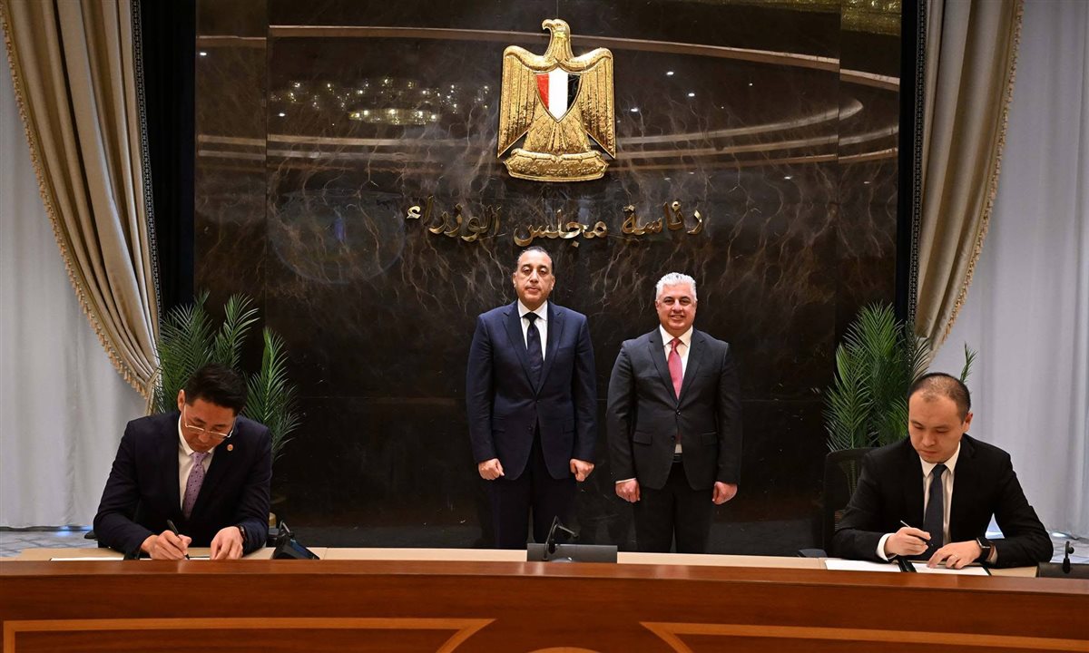 <strong>رئيس الوزراء</strong>