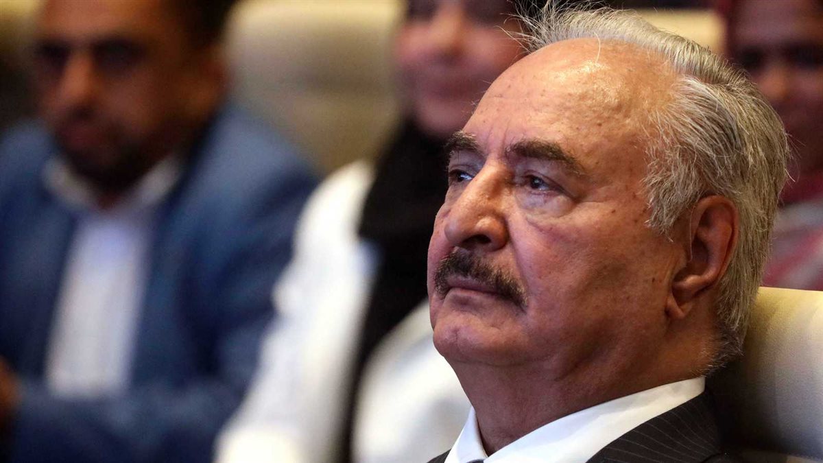 <strong>المشير خليفة حفتر، القائد العام للقوات المسلحة الليبية</strong>