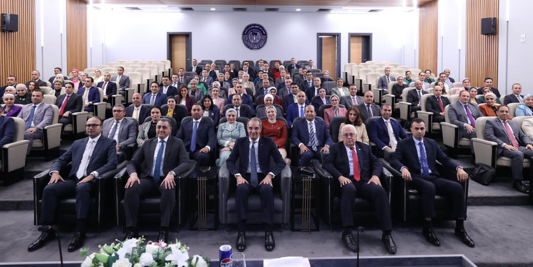 عمرو طلعت وزير الاتصالات