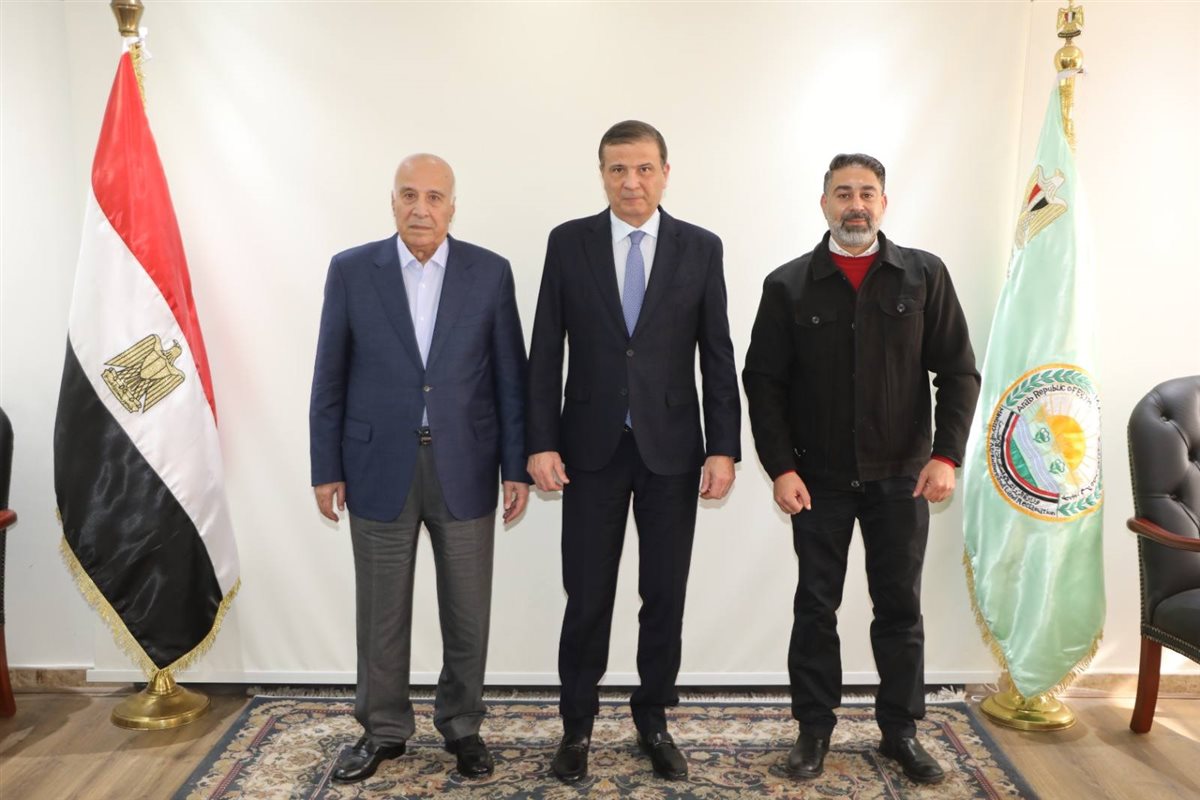 وزير الزراعة يلتقي رئيس اتحاد الدواجن