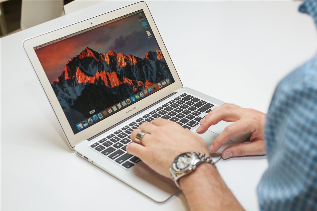 لابتوب اقتصادي