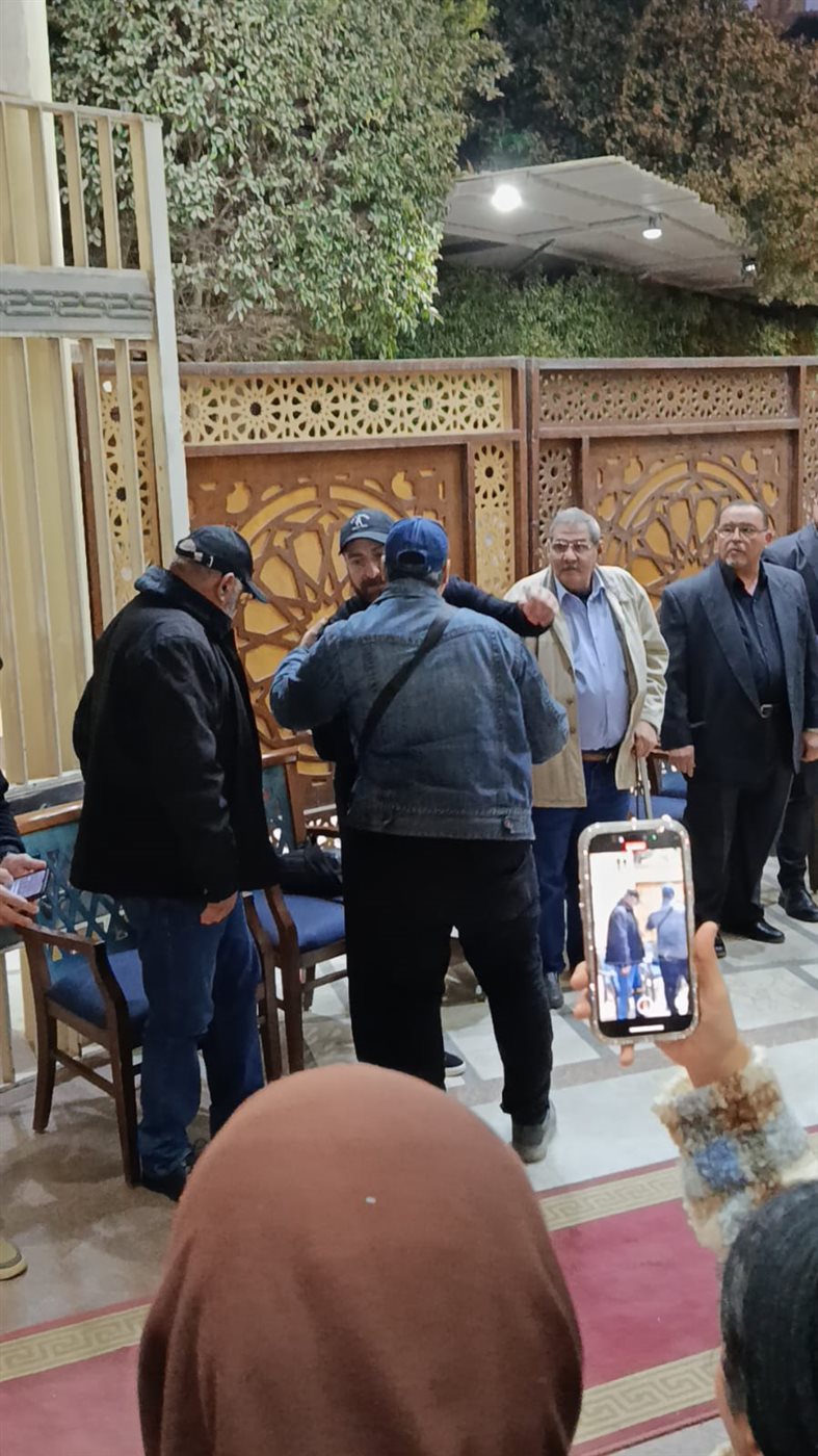 <strong>عزاء والدة نضال الشافعي</strong>
