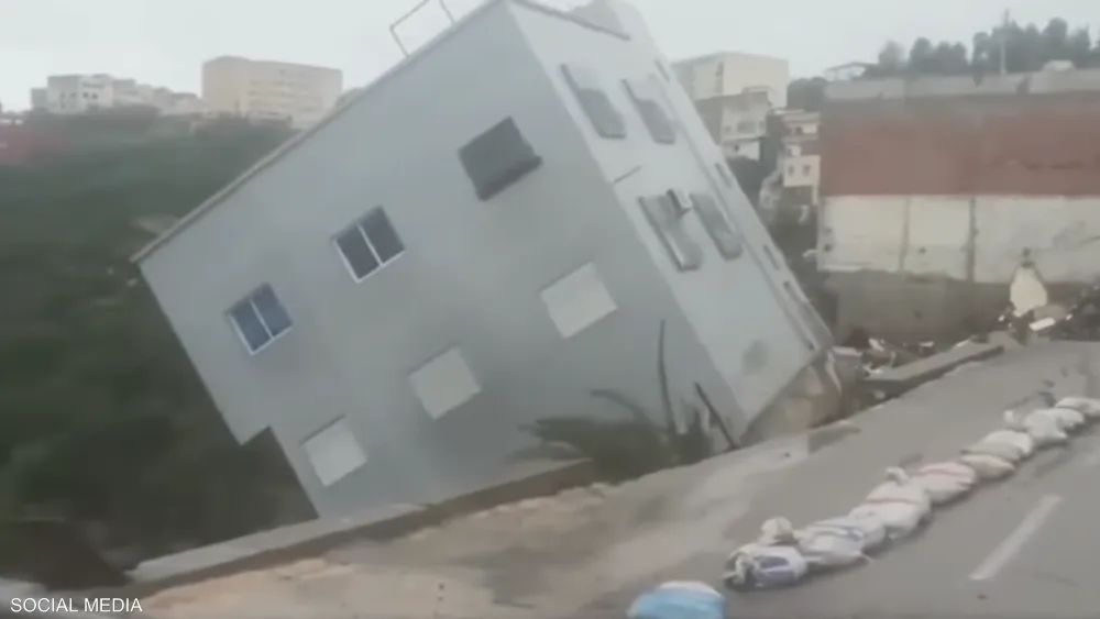 <strong>أمطار غزيرة تتسبب في انهيار منزل بالمغرب</strong>