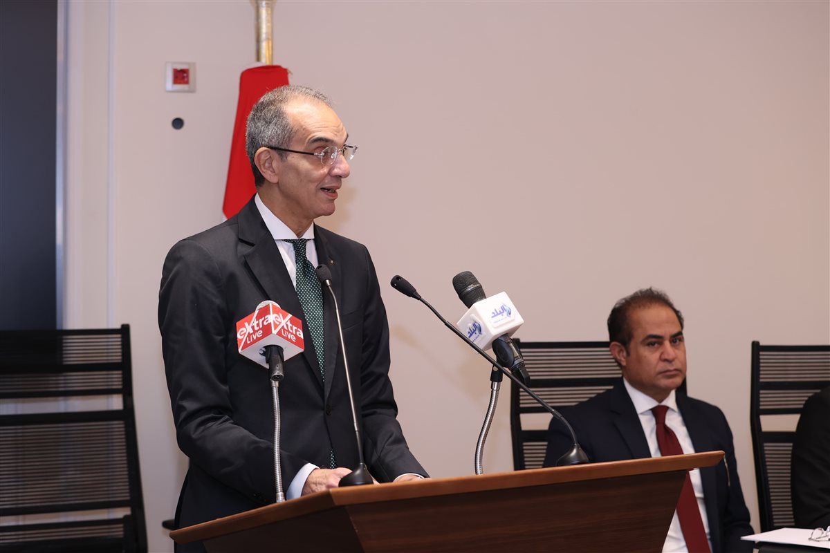 <strong>عمرو طلعت</strong>