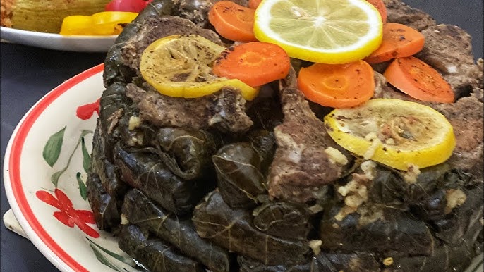 <strong>&nbsp;محشي ورق العنب بالريش الضاني</strong>