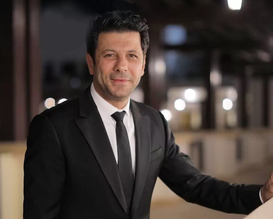 الفنان إياد نصار