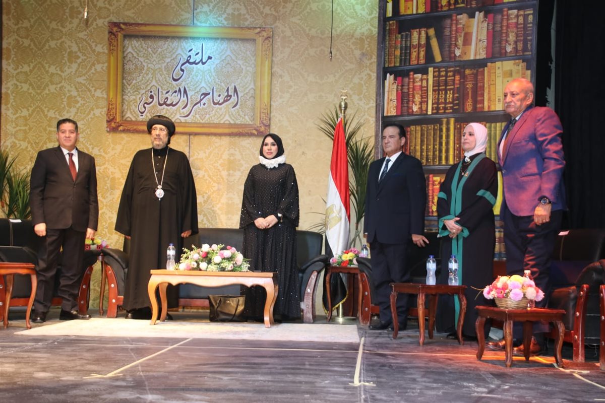 <strong>ملتقى الهناجر الثقافي الشهري</strong>
