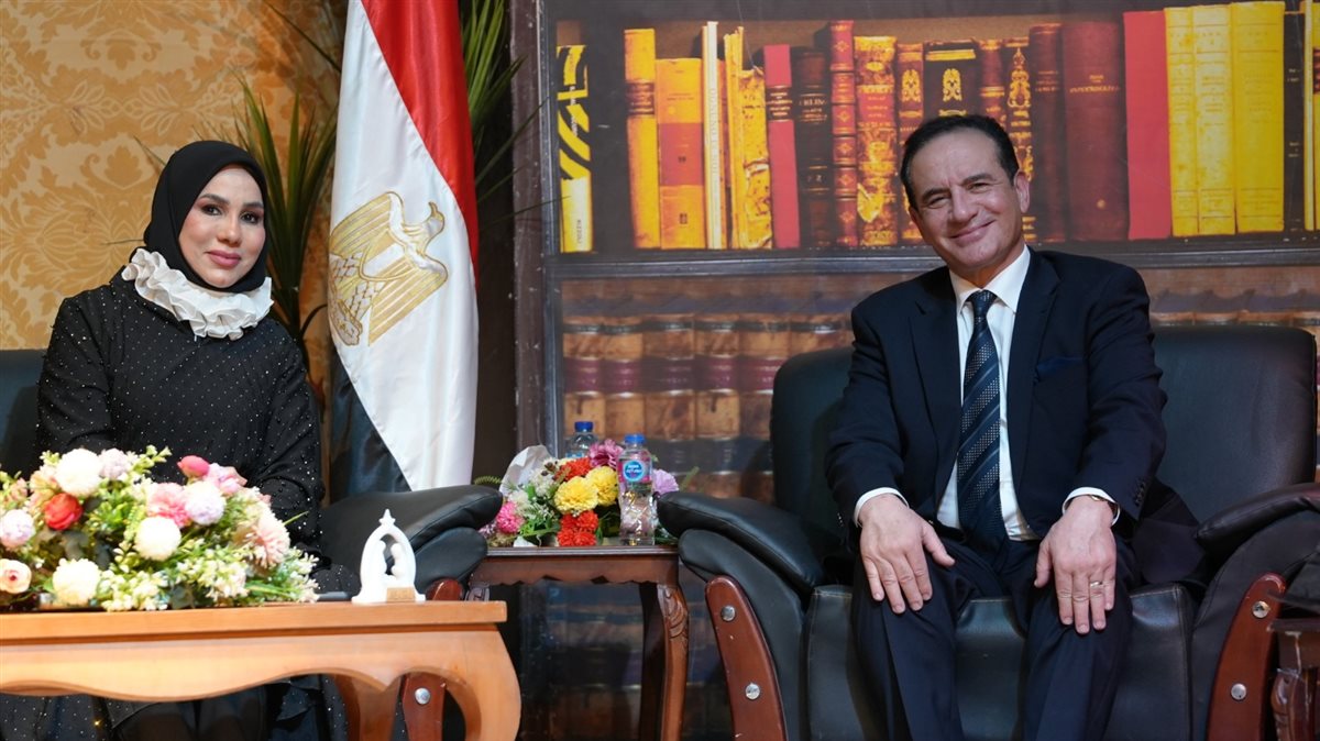 <strong>ملتقى الهناجر الثقافي الشهري</strong>