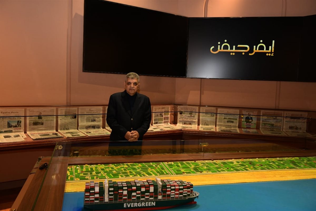الفريق <strong>أسامة ربيع</strong> رئيس هيئة قناة السويس
