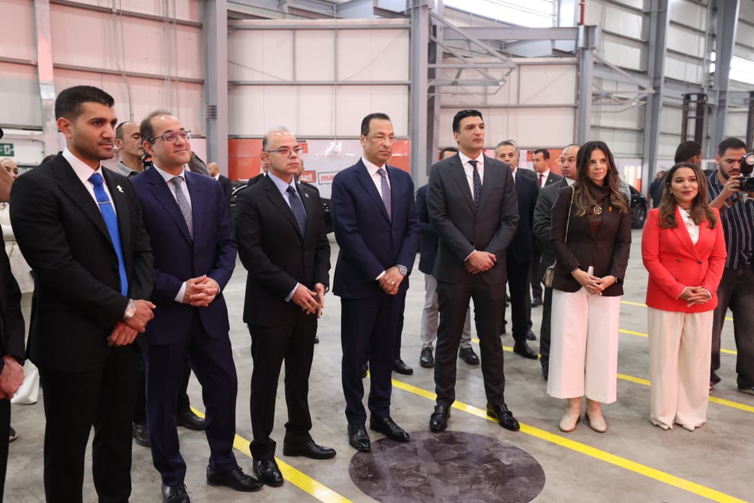 وزير الاتصالات يفتتح أكبر مركز توزيع للتجارة السريعة في منطقة الشرق الأوسط