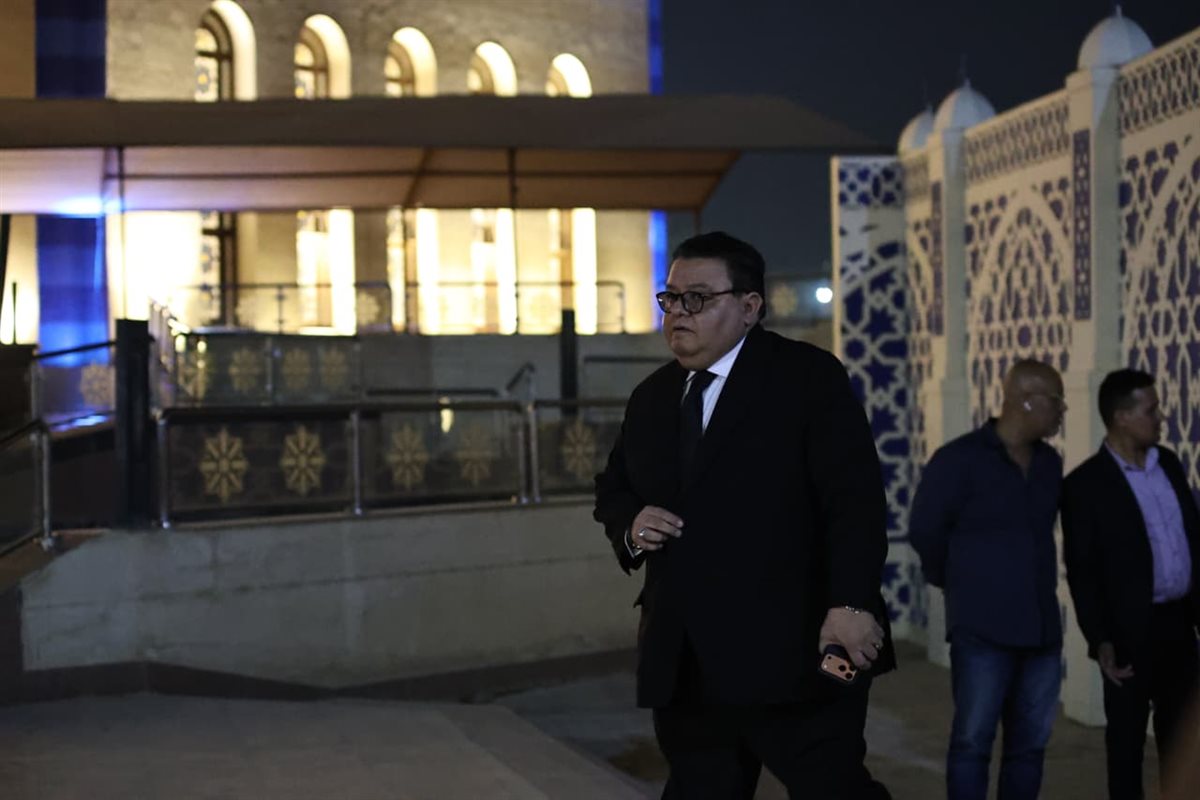 <strong>عزاء عبد الرحمن أبو زهرة</strong>