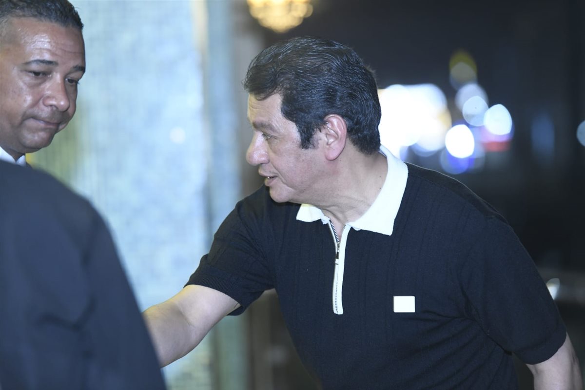 <strong>عزاء عبد الرحمن أبو زهرة</strong>