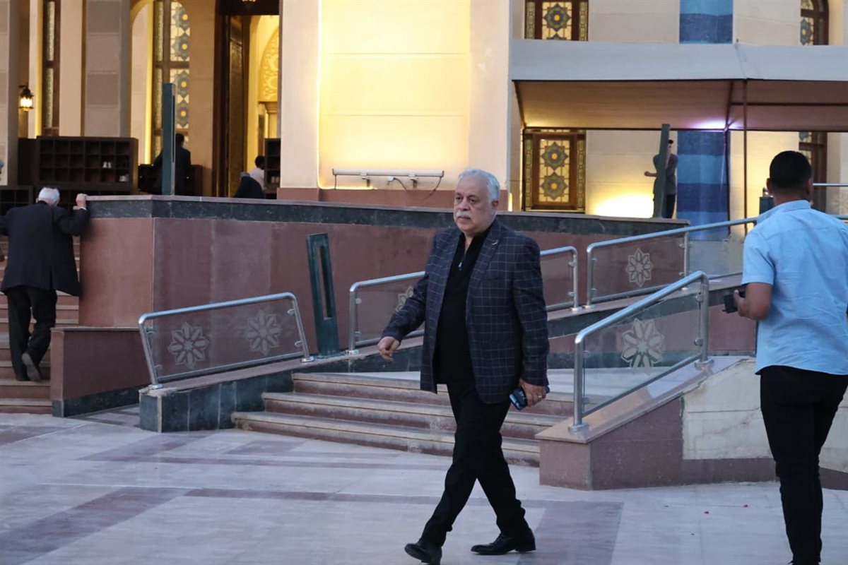 <strong>عزاء عبد الرحمن أبو زهرة</strong>