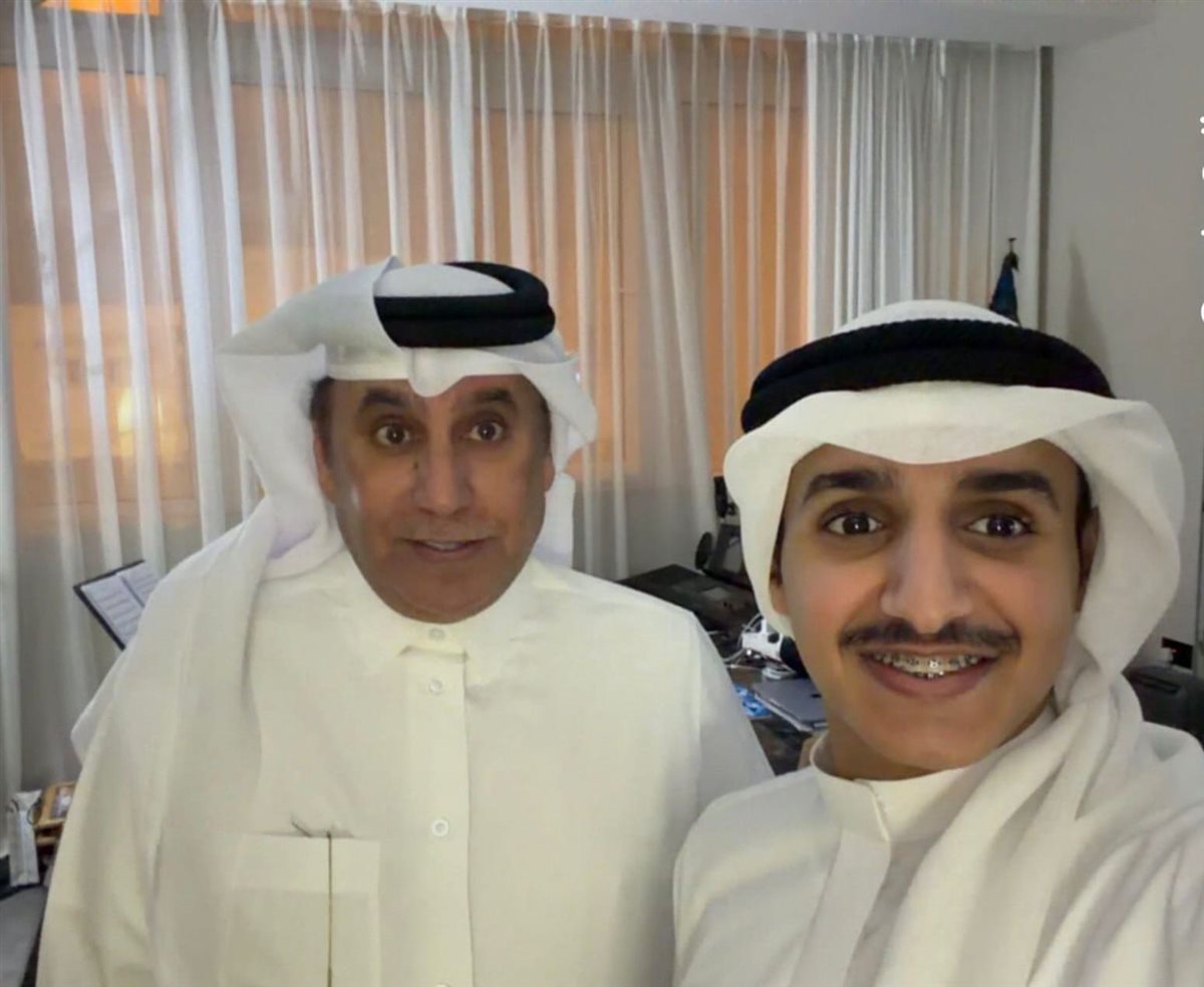 <strong>خلف المشعوف مع الموسيقار مطر الكواري</strong>