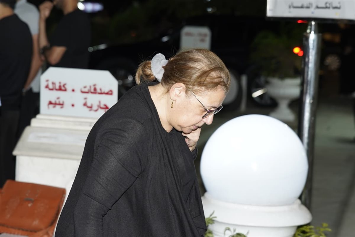 <strong>مراسم عزاء الفنانة الراحلة سهام جلال</strong>