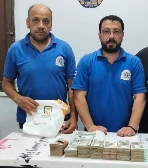 صورة لرجال الإسعاف