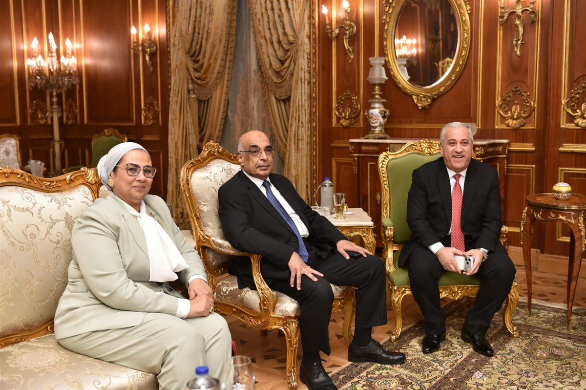 <strong>المهندس عبد الصادق الشوربجي يستقبل كبار الزوار بحفل تدشين كتاب رجل الأقدار</strong>
