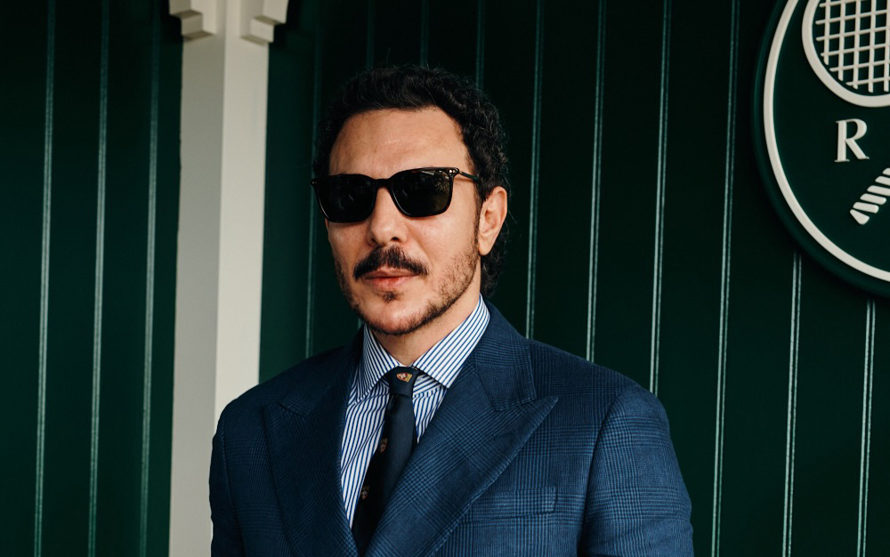 <strong>باسل خياط</strong>