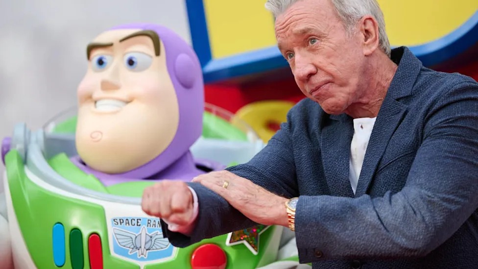 <strong>Toy Story 5</strong>