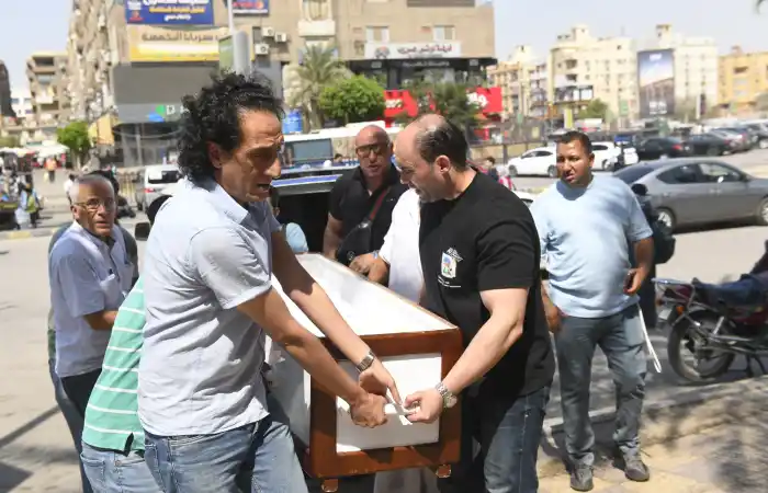 <strong>جنازة الفنان الراحل أحمد جلال عبدالقوي</strong>