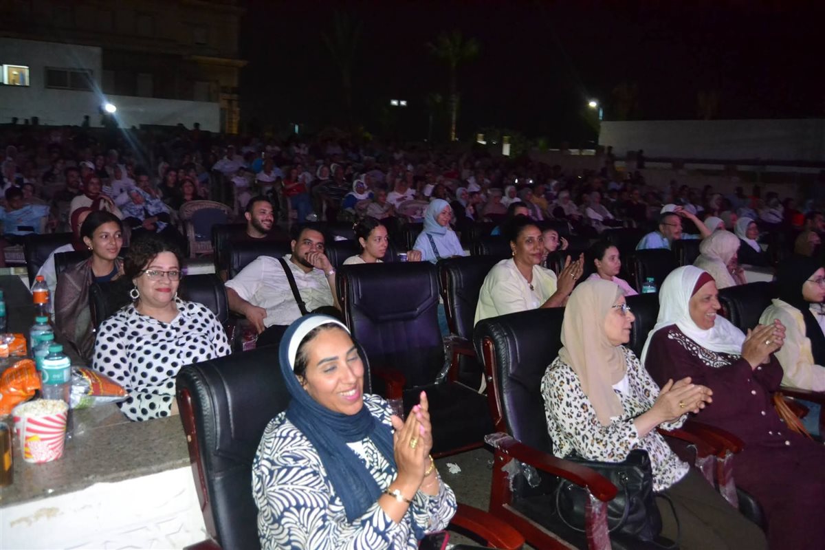 <strong>العرض المسرحي الغنائي الاستعراضي 