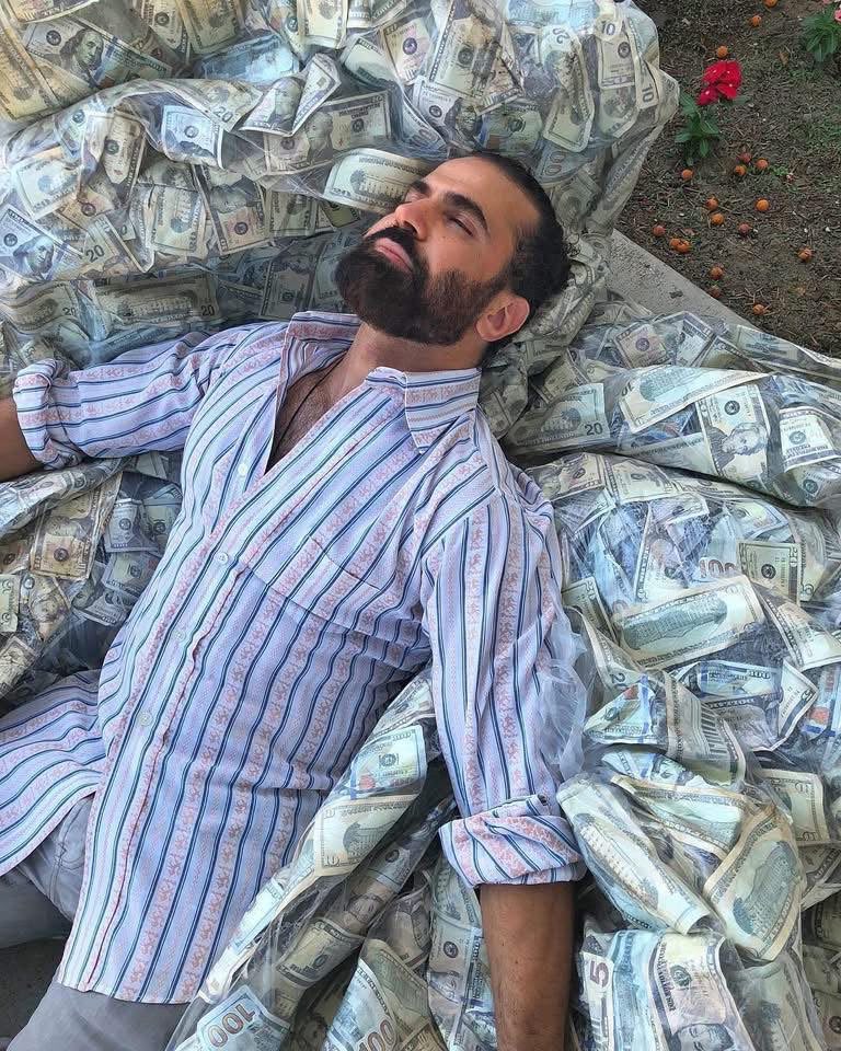 <strong>عصام فارس</strong>
