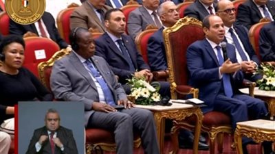الرئيس السيسي: نحتاج لمضاعفة عدد الأسرّة والمستشفيات