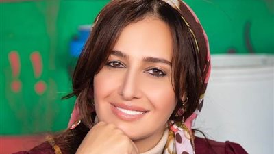 مسلسل اعتزال وعودة حلا شيحة للفن في عرض مستمر