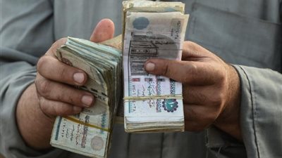 حكم تحمل الرجل تكاليف حج زوجته..الإفتاء تحسم الجدل