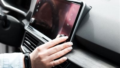 هتلعب وأنت في عربيتك.. مرسيدس تحول شاشات السيارات إلى منصة ألعاب