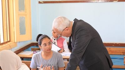 وزير التعليم يرد على كيفية تلافى حدوث خطأ فى تظليل الإجابة في البابل شيت