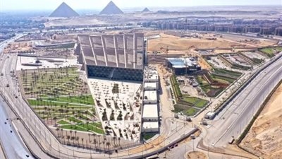 وزير السياحة والآثار يتابع مستجدات العمل بالمتحف المصري الكبير